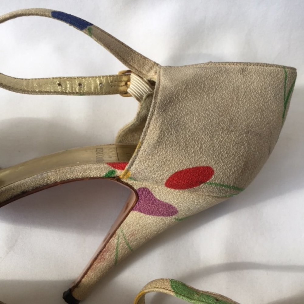 Vintage Valentino Garavani Couture Flower Heels - Picture 9 of 14